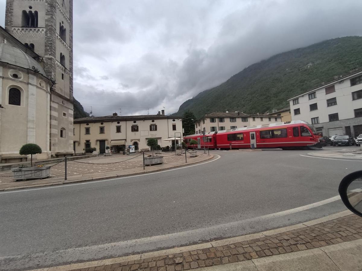 Tirano Express Luxury Apartments Exterior photo